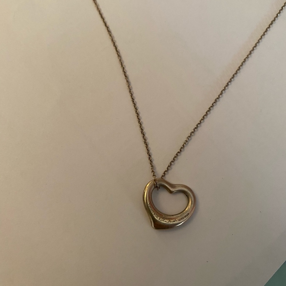 Tiffany’s Elsa Pareto prom heart pendant